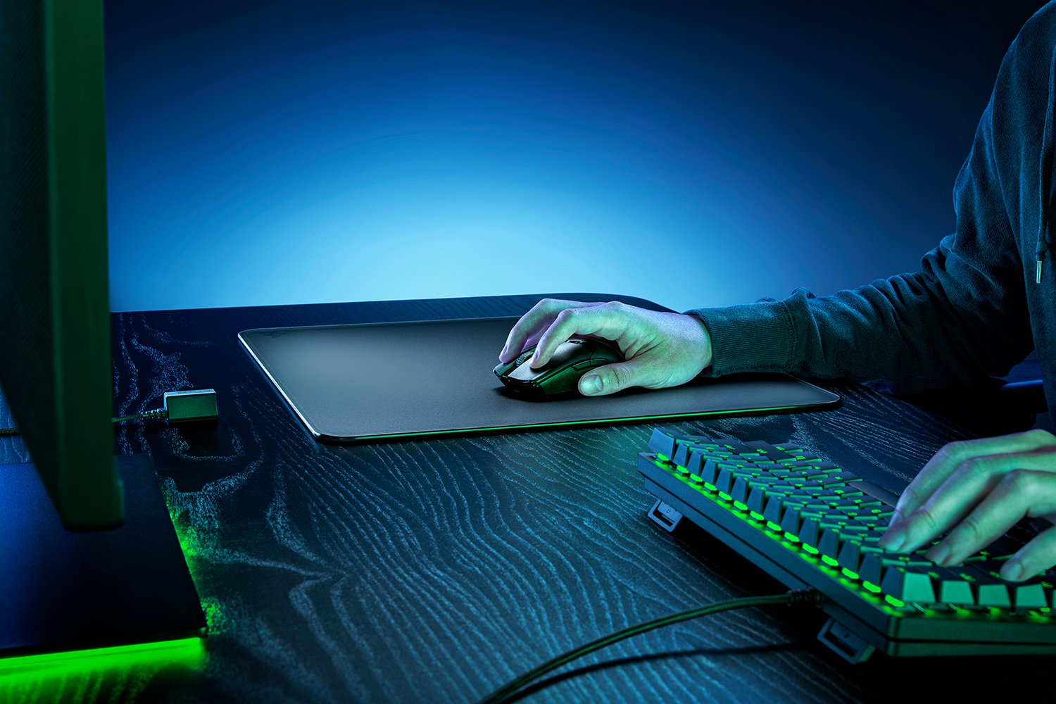 Lót chuột kính cường lực Razer Atla.s - Hàng Chính Hãng Bảo Hành 1 Năm