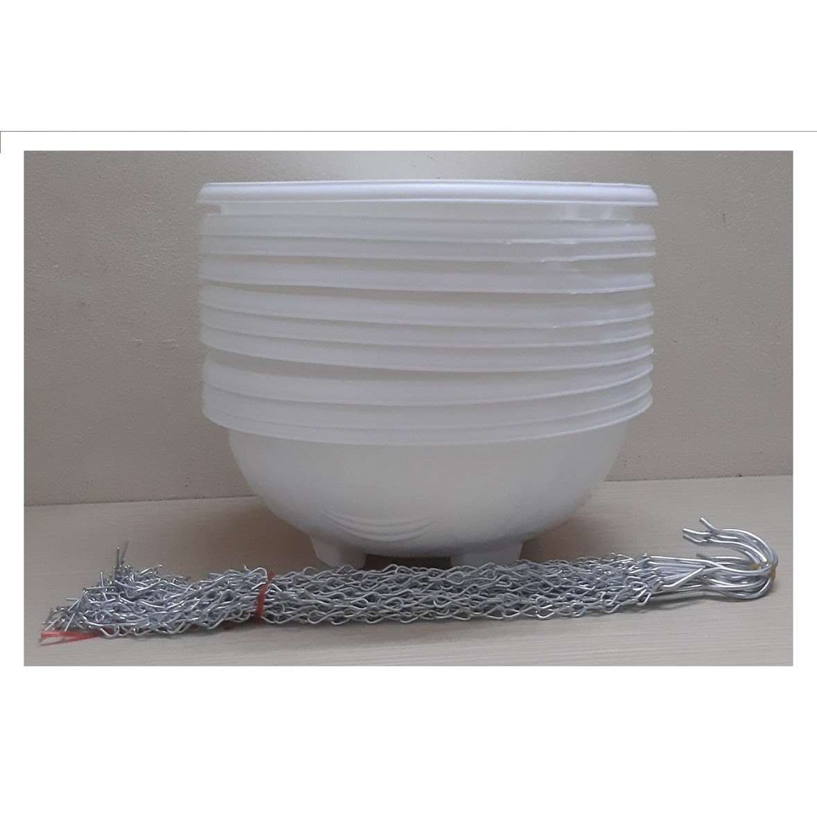10 Chậu Nhựa Tròn Trồng Hoa Màu Trắng Có Móc Treo - Chậu chảo treo trồng hoa có móc xích kèm theo! KT: 29x12cm