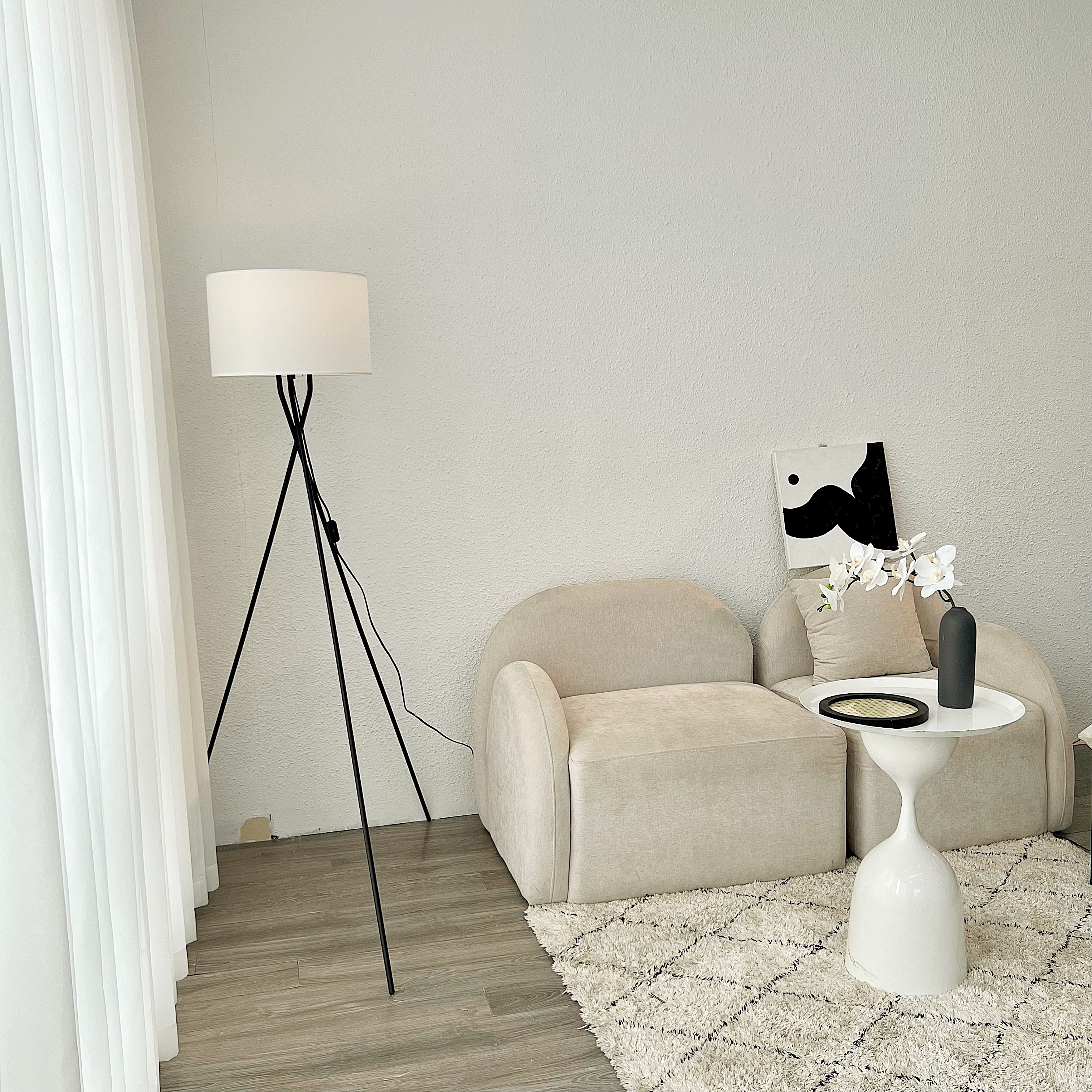 Đèn cây kiểu chân máy sơn đen tĩnh điện không gỉ mã DCLA001