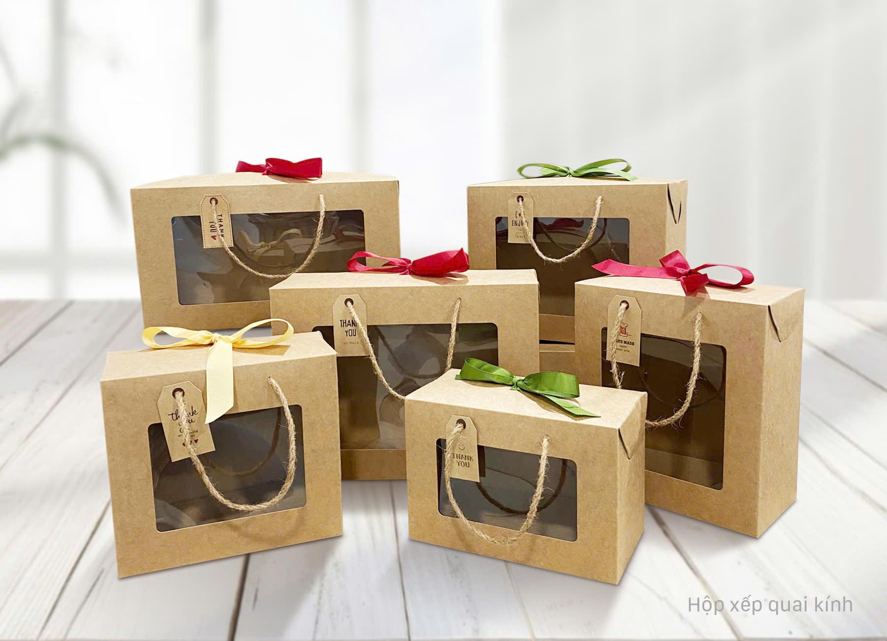 Hộp Xếp Kraft Quai Xách Kính - 21 x 19 x 10 cm - Linh Lan