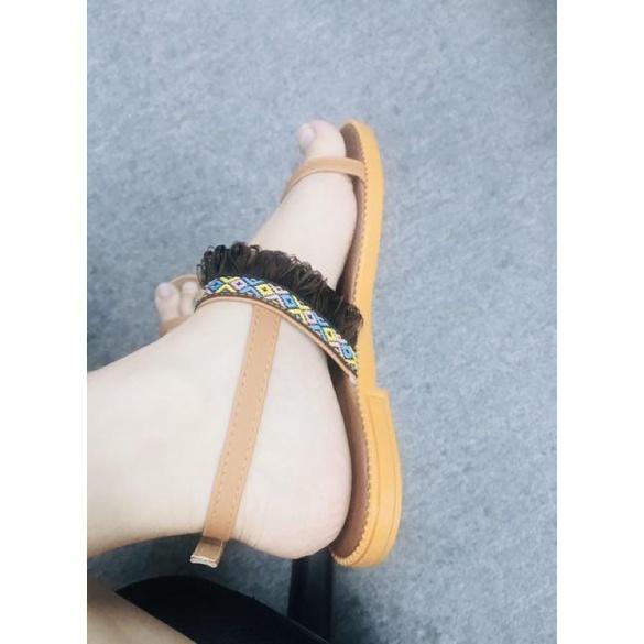 Giày sandal quai ngang thổ cẩm