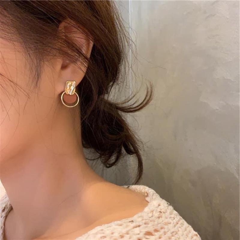 Khuyên tai độc đáo dáng vitage Bisou.accessories