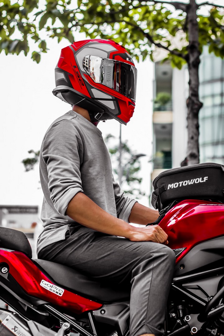 Mũ Bảo Hiểm Fullface Hai Kính LS2 FF800 Storm