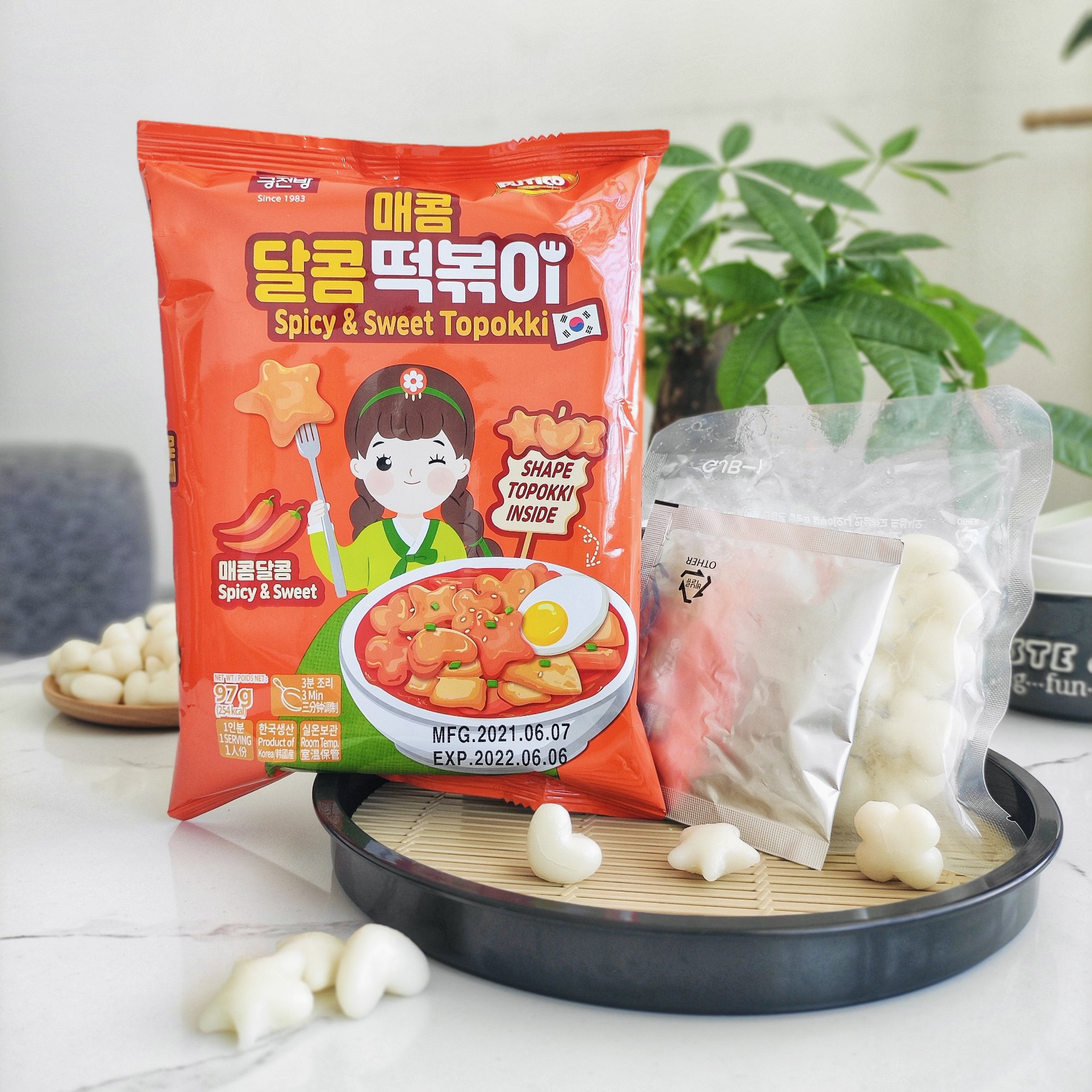 Bánh Gạo Topokki Hình Hoa Sao Tim Kèm Xốt Cay Ngọt - Nhập Khẩu Hàn Quốc Vị Hot