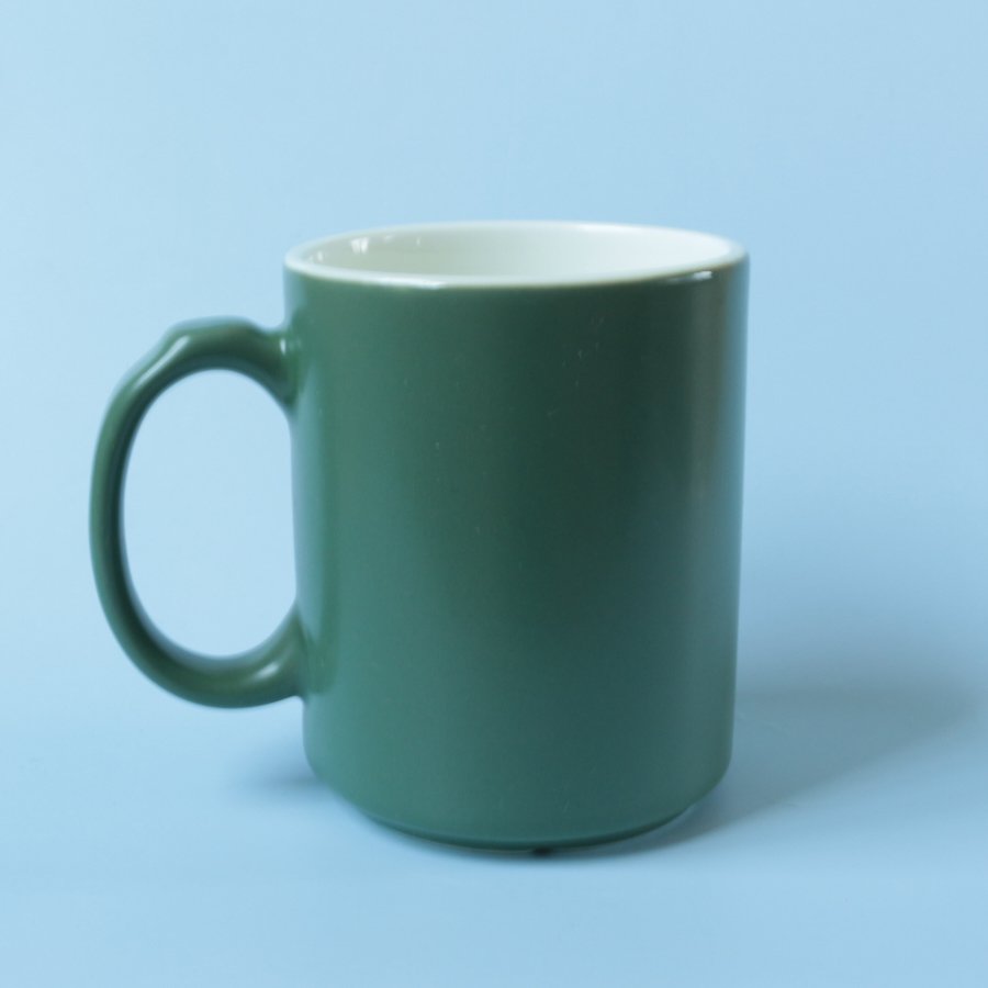 Ly / cốc gốm xanh lục lòng trắng có quai - Green ceramic mug