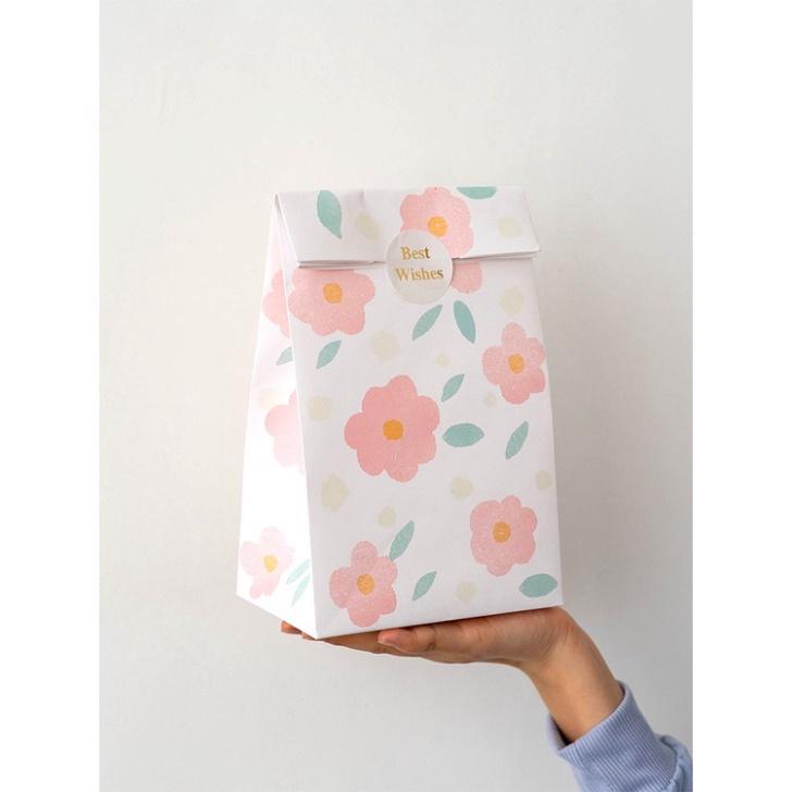 Túi giấy lớn đựng quà không dây, kèm sticker Kích thước 27 X 15 X 9.7 CM họa tiết hoa vintage Q624