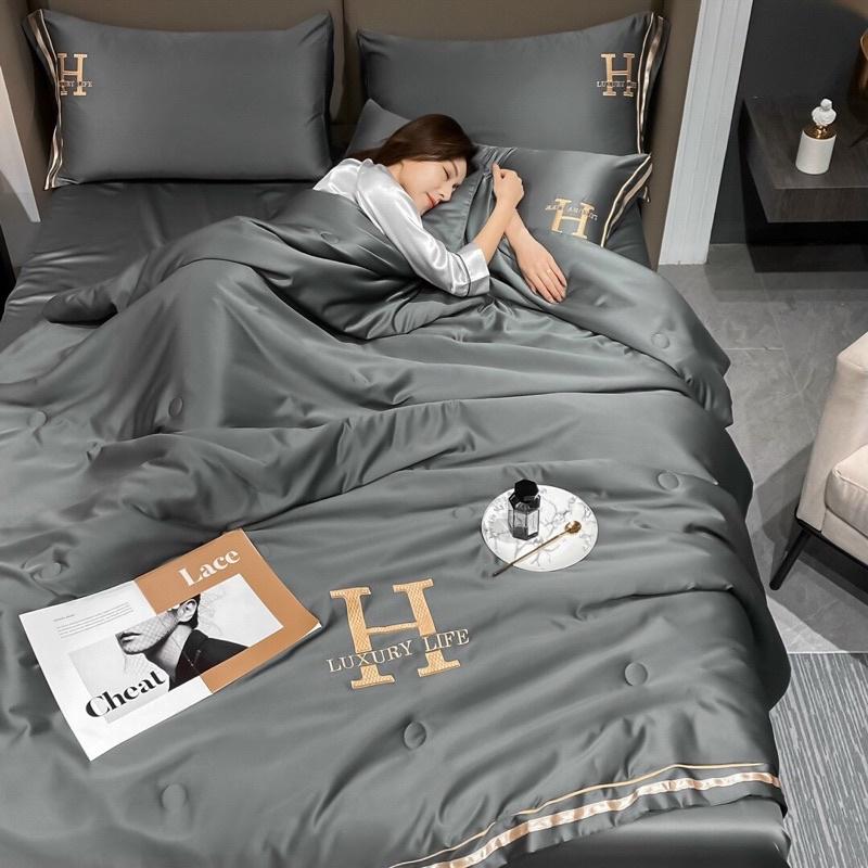 Bộ chăn trần hè ga gối phi lụa thêu chữ H-LUXURY Life sang trọng,mềm mịn