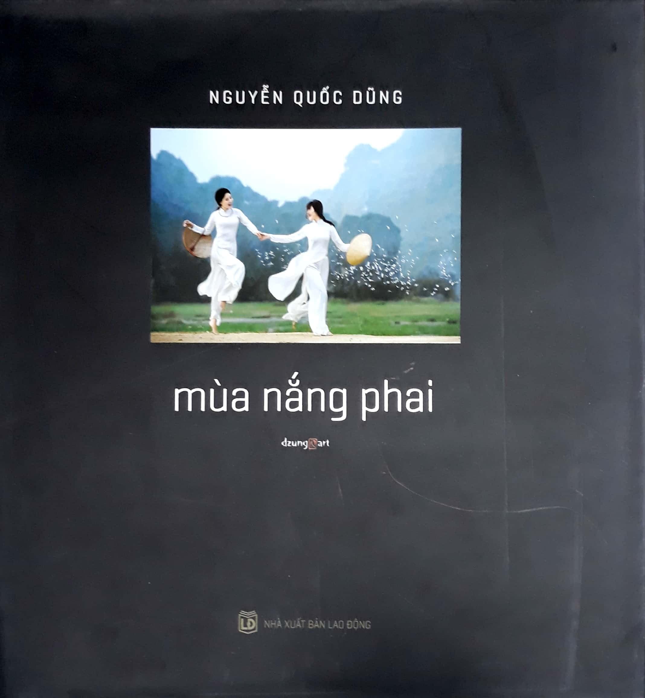 Sách Mùa Nắng Phai