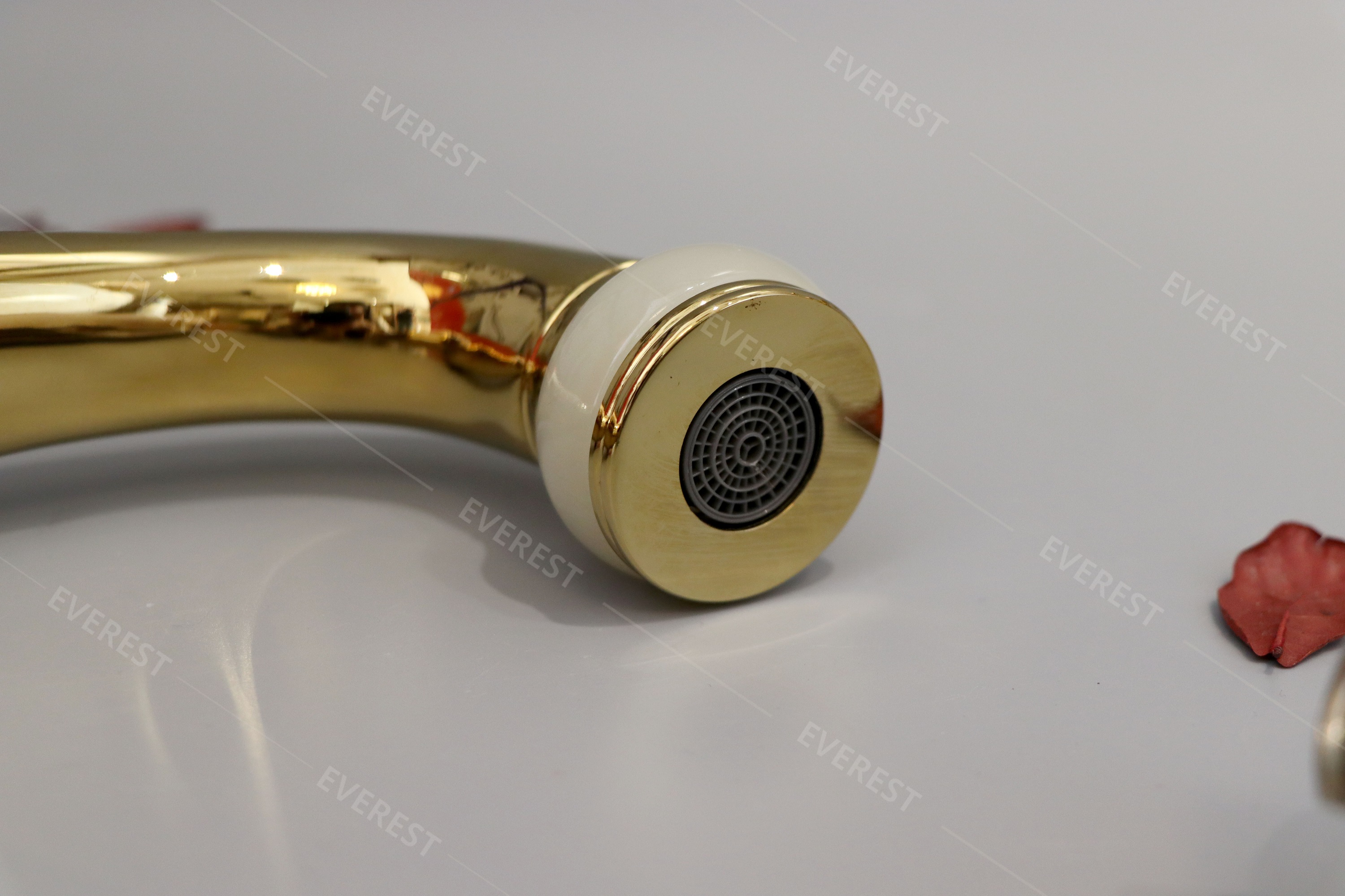 Vòi lavabo mạ vàng 30cm EV-MV29