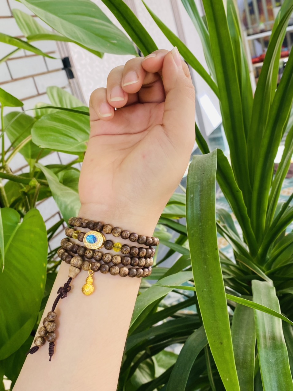 Vòng tay Trầm hương tốc 108h mix charm, đá phong thủy