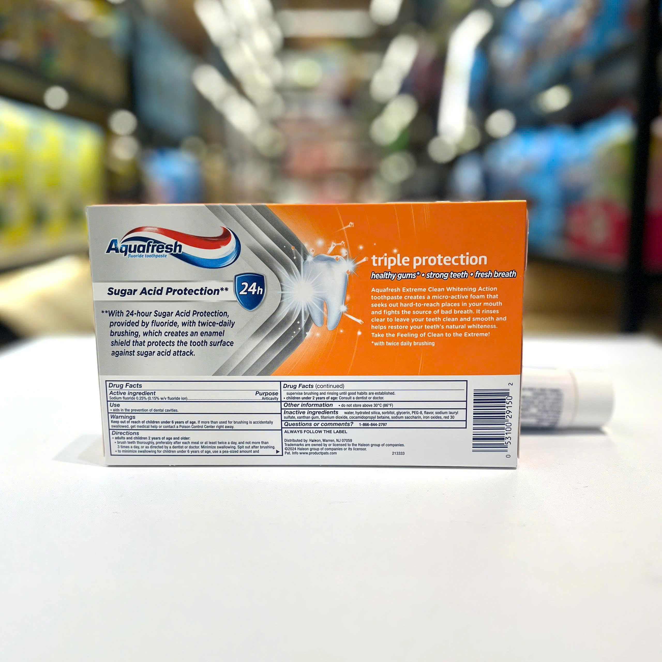 Kem Đánh Răng Aquafresh Extreme Clean Whitening Action - Phục Hồi Độ Trắng Bóng Tự Nhiên