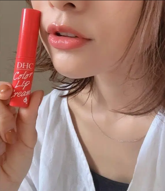  Son Dưỡng Môi DHC Color Lip Cream Giúp Đôi Môi Mềm Mịn, Căng Bóng Nhiều Màu Thỏi 1.5g(Hàng Nội Địa Nhật)