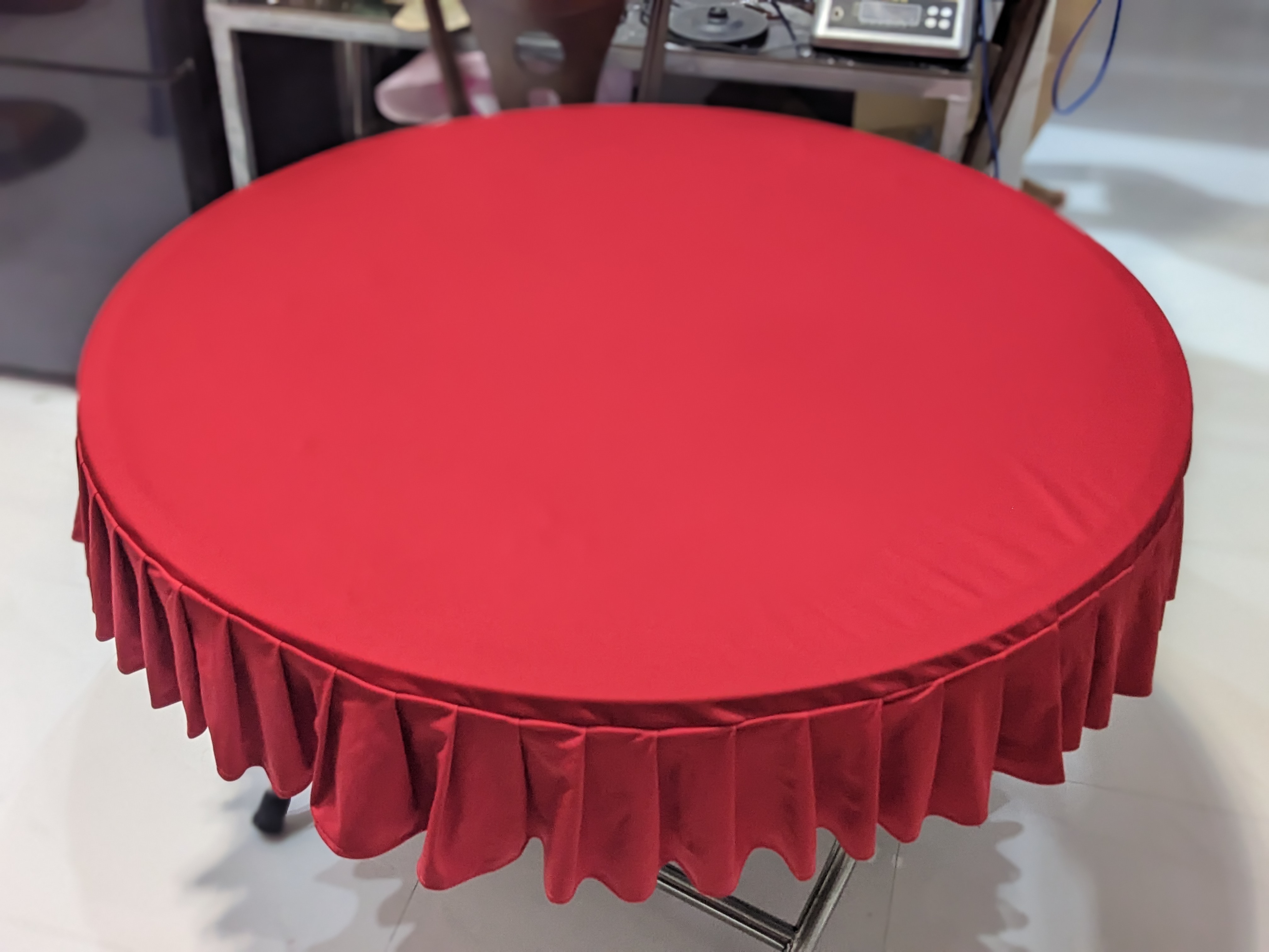 Khăn trải bàn tròn, đường kính 1,2m - màu đỏ