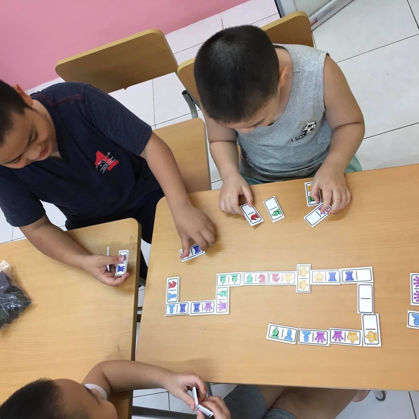 Domino Cờ vua 28 quân, trò chơi trí tuệ cho trẻ em