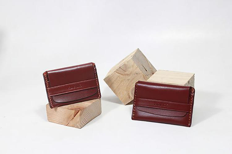 Couple Smile &amp; Smile8 Wallet Red