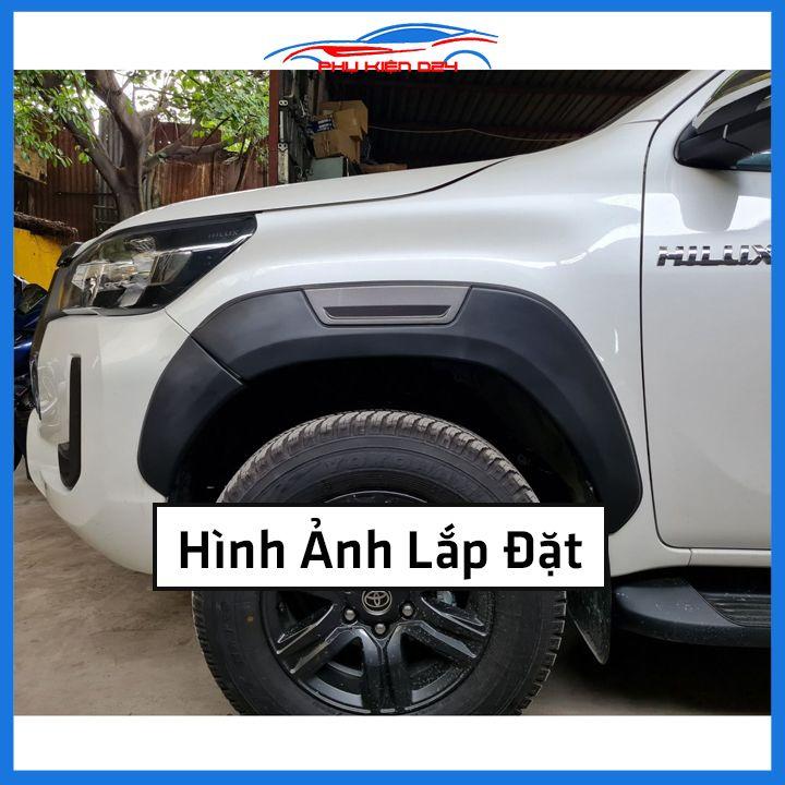 Bộ ốp cua lốp xe ô tô Hilux 2021-2022 bản nhỏ mẫu phản quang trang trí bảo vệ lốp xe