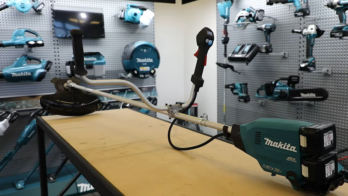 MÁY CẮT CỎ DÙNG PIN MAKITA DUR365UZ - HÀNG CHÍNH HÃNG