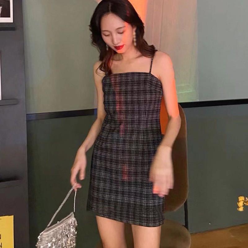 Đầm Hai Dây Kẻ Sọc Caro Xinh Xắn Cho Nữ