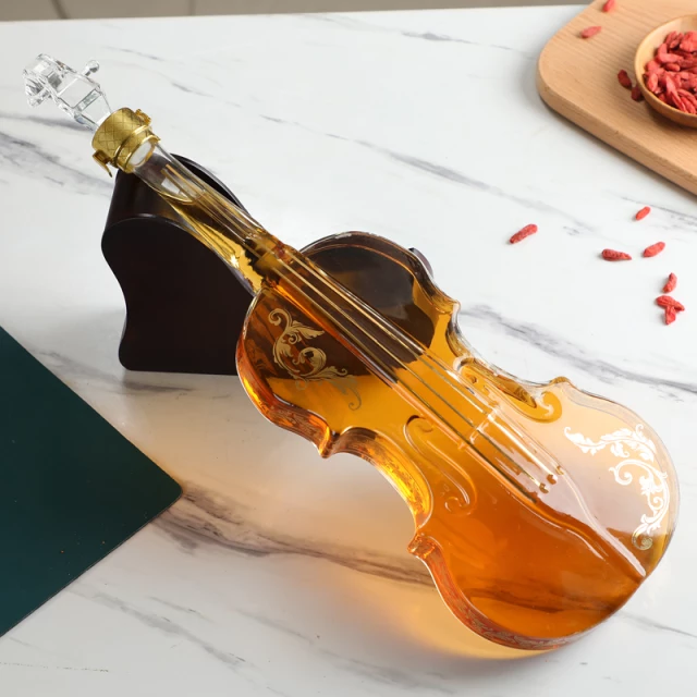 VỎ CHAI Rượ u hình cây đàn