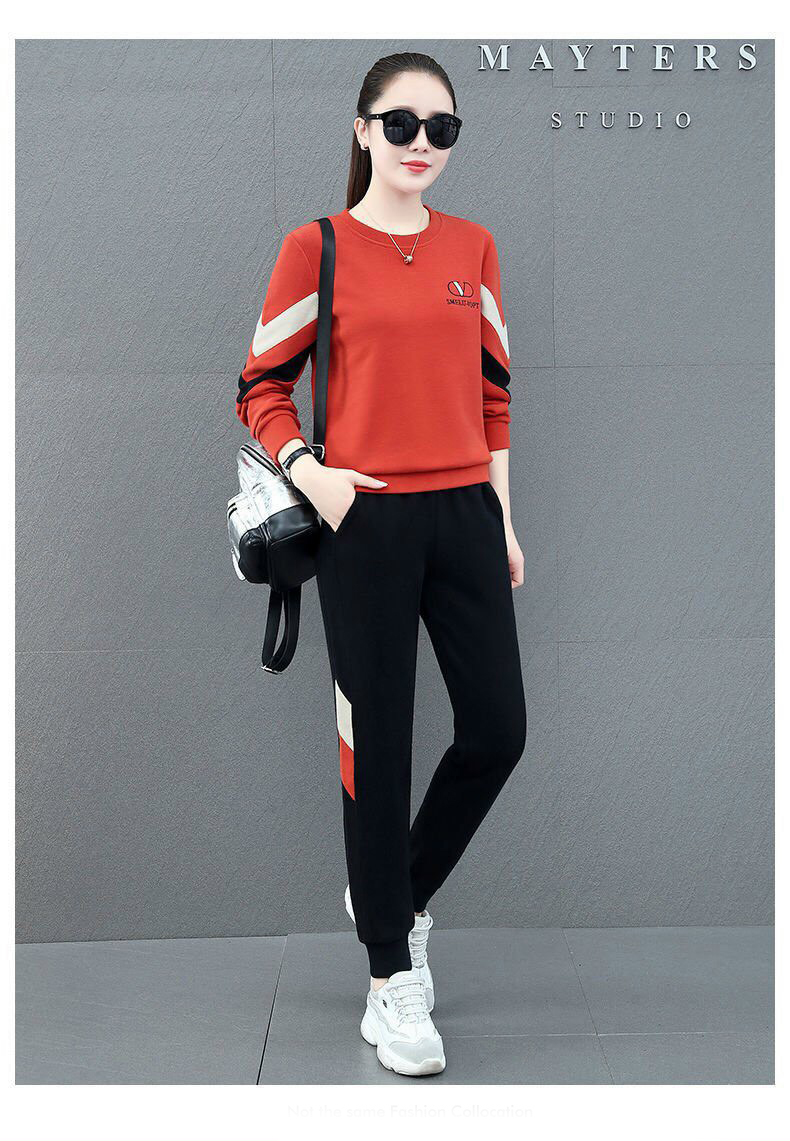 Bộ thun thể thao phối màu logo thêu sắc nét