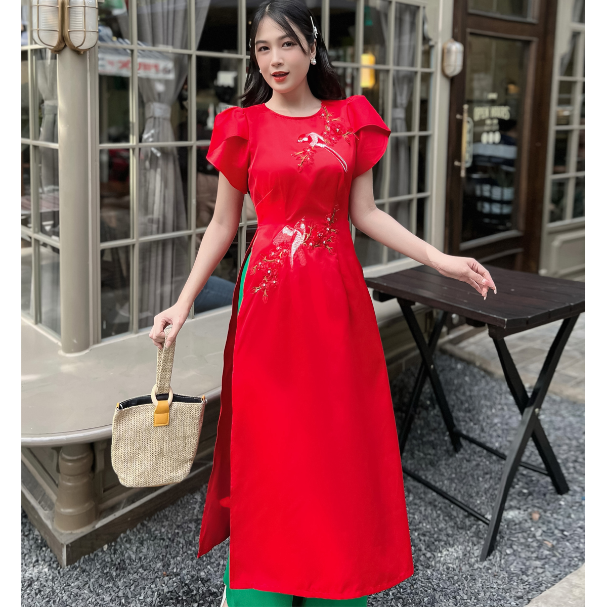 Áo dài cách tân kết hoa thêu 3D sang trọng AD030 - Khánh Linh Style