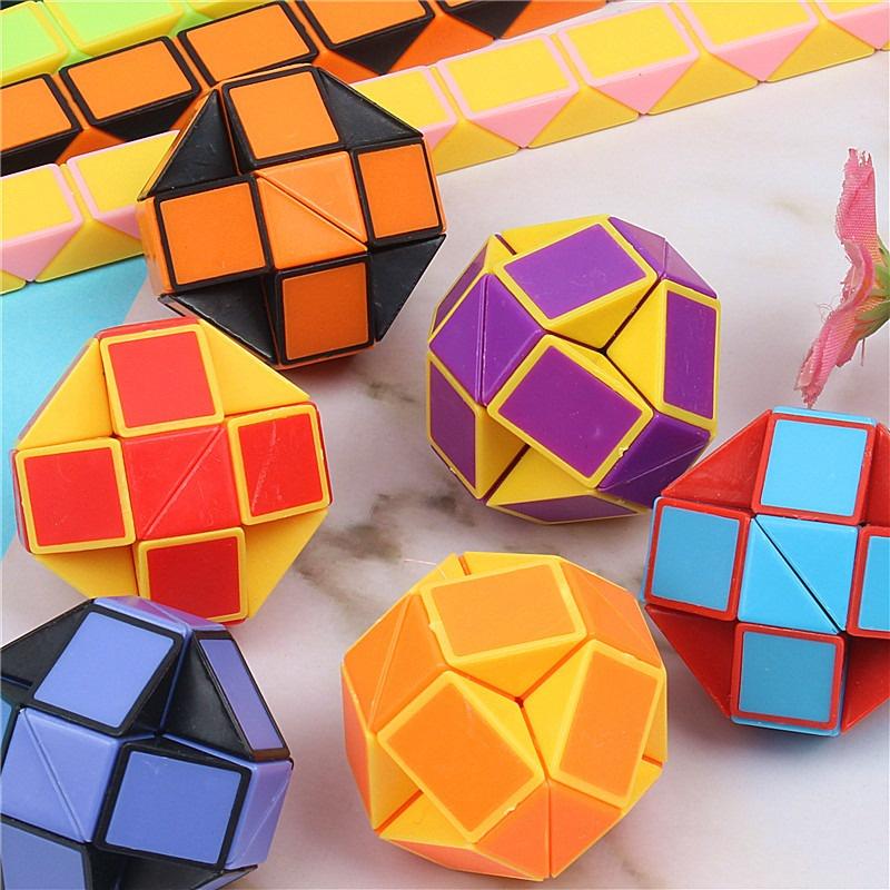 Đồ chơi rubik quả bóng cầu vồng nhỏ rubik giun biến thể (giao màu ngẫu nhiên)