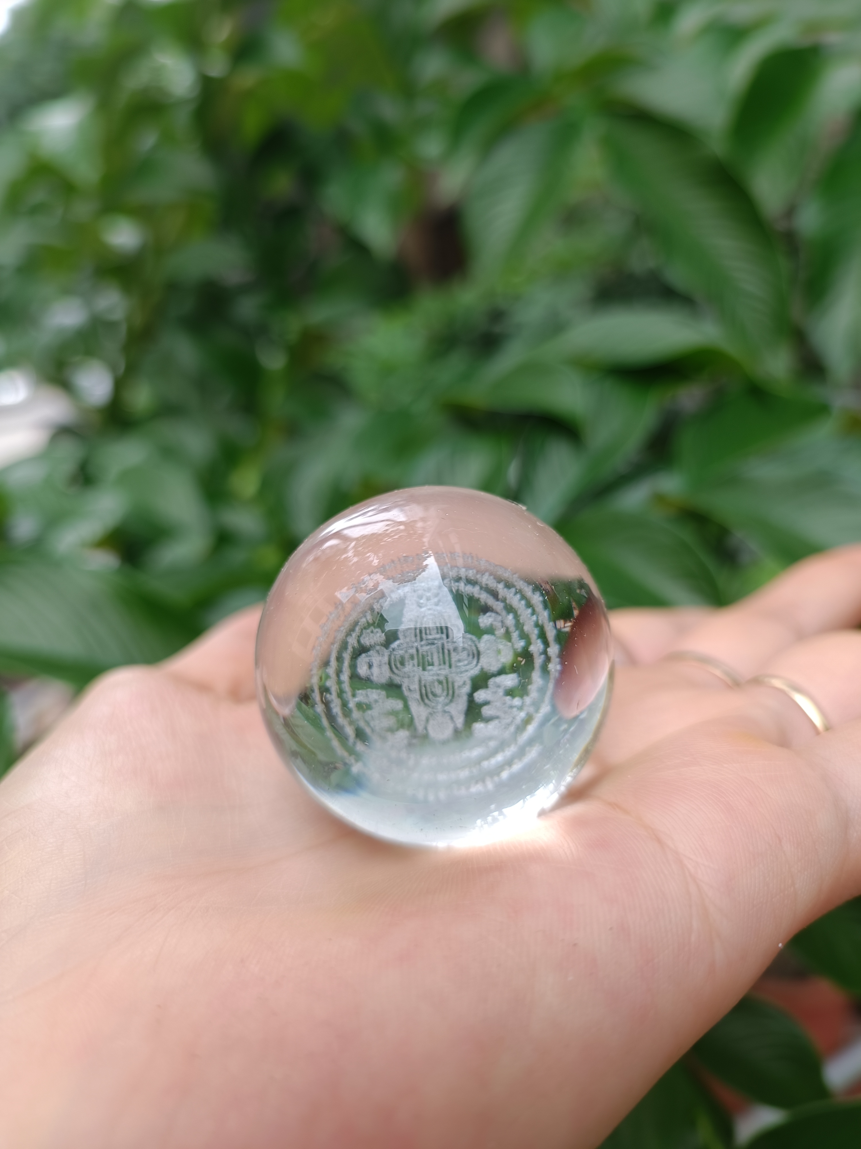 Quả cầu pha lê Long Vương đàn thành thủy giải thoát
