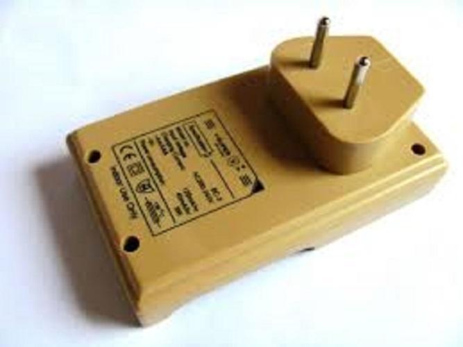 Sạc pin pin sạc máy sạc 4 pin BC-3 cao cấp