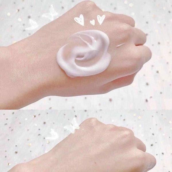 Sữa dưỡng da tay mềm mại sáng màu không nhờn dính Hatomugi 65g (REIHAKU HATOMUGI HAND CREAM) tặng túi thun cột tóc