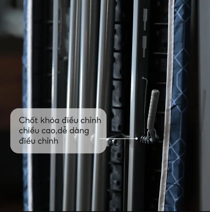 Bàn Để Ủi, Cầu Là Quần Áo Lebenlang Dạng Đứng Với Khung Bằng Thép Tặng Tấm Lót Thay Thế