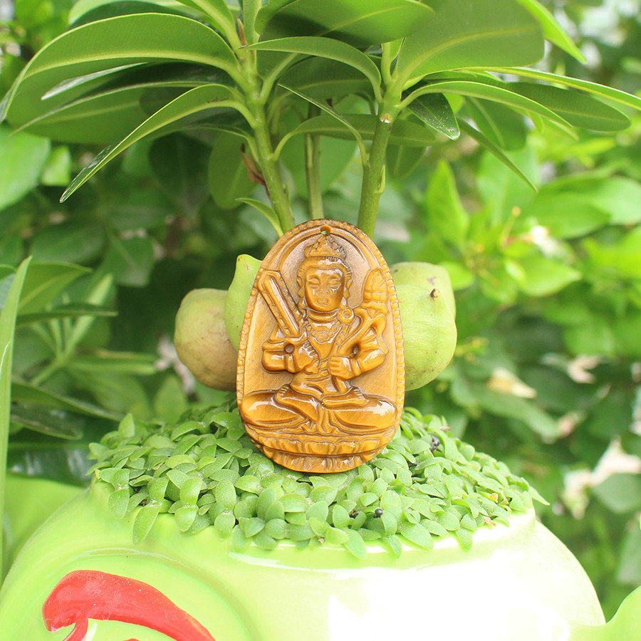 Mặt Dây chuyền Phật Bản Mệnh tuổi Sửu, Mệnh Thổ, Phật Hư Không Tạng Bồ Tát, Đá Mắt hổ, Cỡ to AKO1