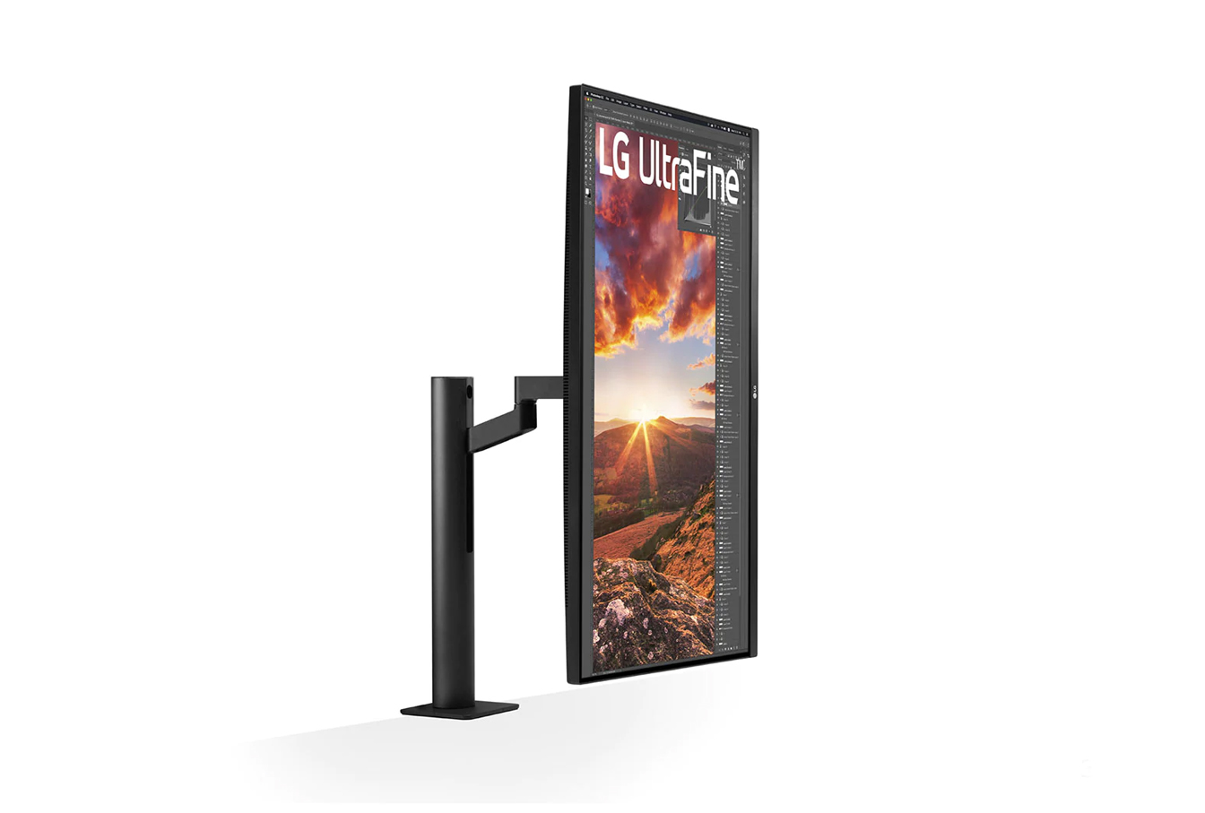 Màn Hình LG 32UN880-B 32'' UHD 4K Ergo 5ms / 60Hz / IPS / USB Type-C / AMD FreeSync / Maxx Audio - Hàng Chính Hãng