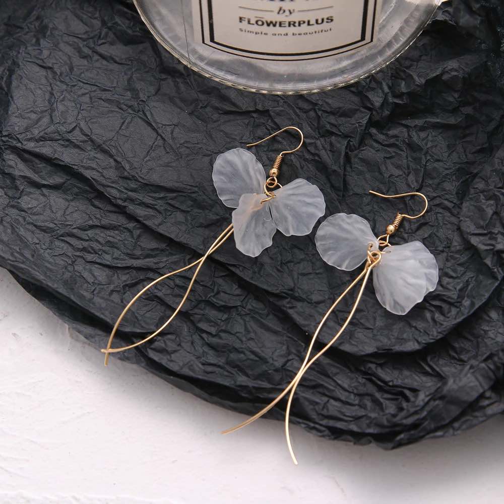 Earrings nữ đeo tai thời trang màu trắng dáng dài