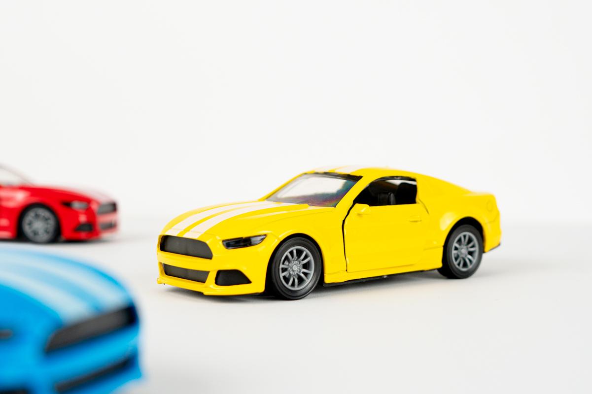 Đồ Chơi Mô Hình Xe FM Mui Cứng Chạy Trớn - Toys&Joys 53216 - Màu Vàng