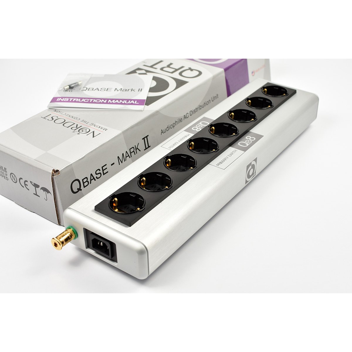 Ổ cắm điện Nordost QRT QB8 (20 Amp) hàng chính hãng new 100%