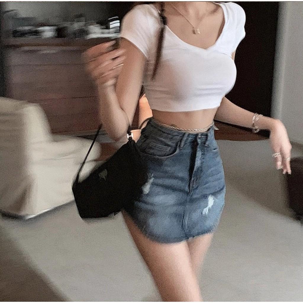 Chân váy jean ngắn lưng cao phong cách cao bồi cá tính