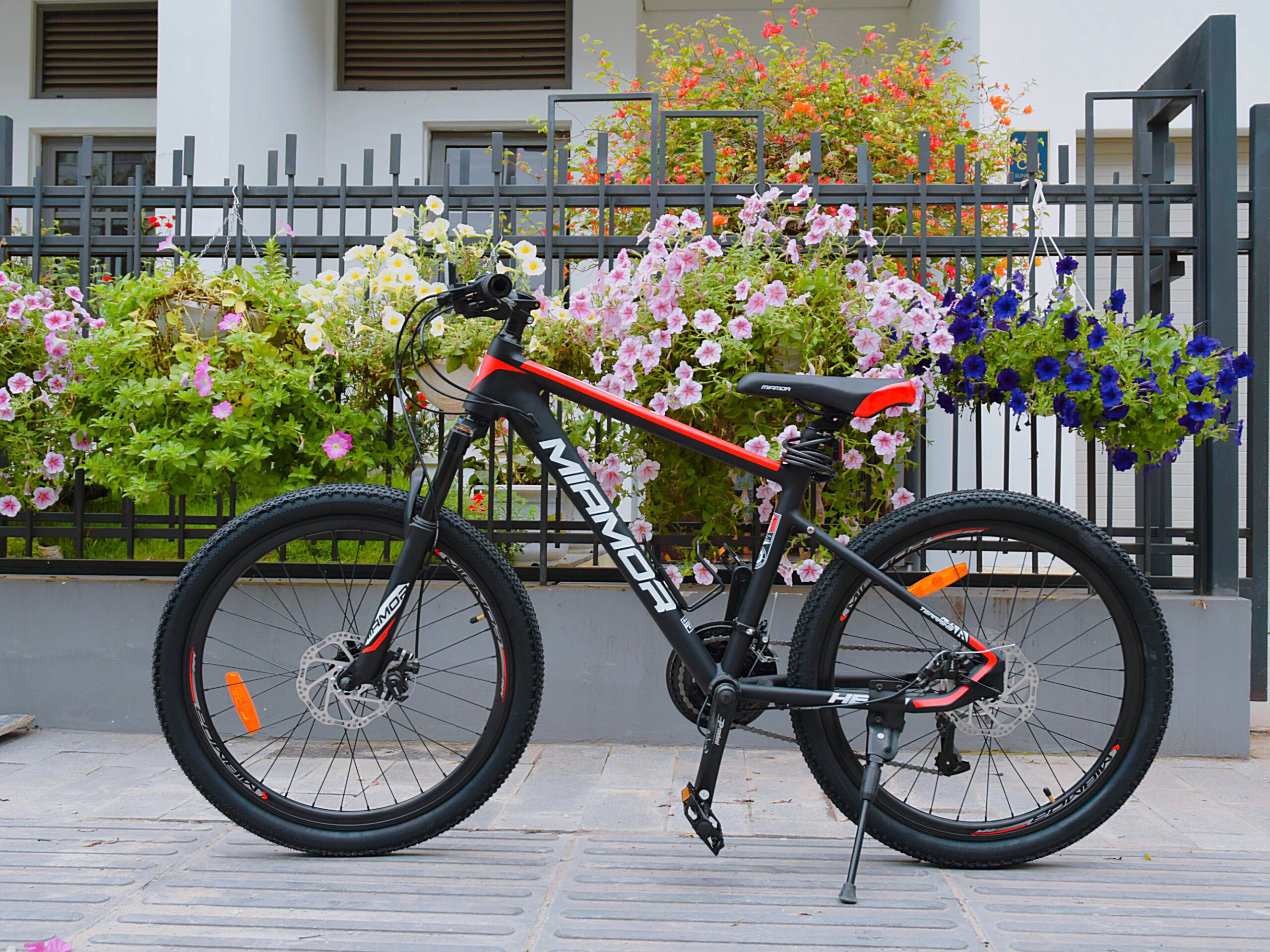 XE ĐẠP ĐỊA HÌNH MTB MIAMOR HERO SIZE 22-2022 ĐEN XANH DƯƠNG