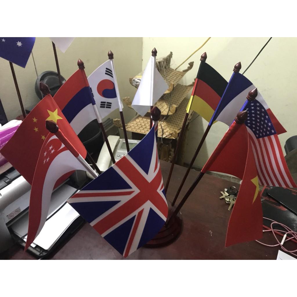 Cờ để bàn đế gỗ 10 cờ