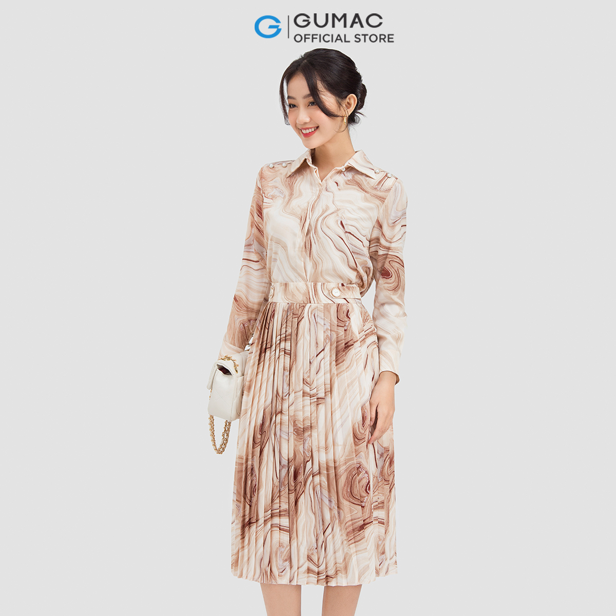Chân váy dáng xòe GUMAC VC06031 dập ly