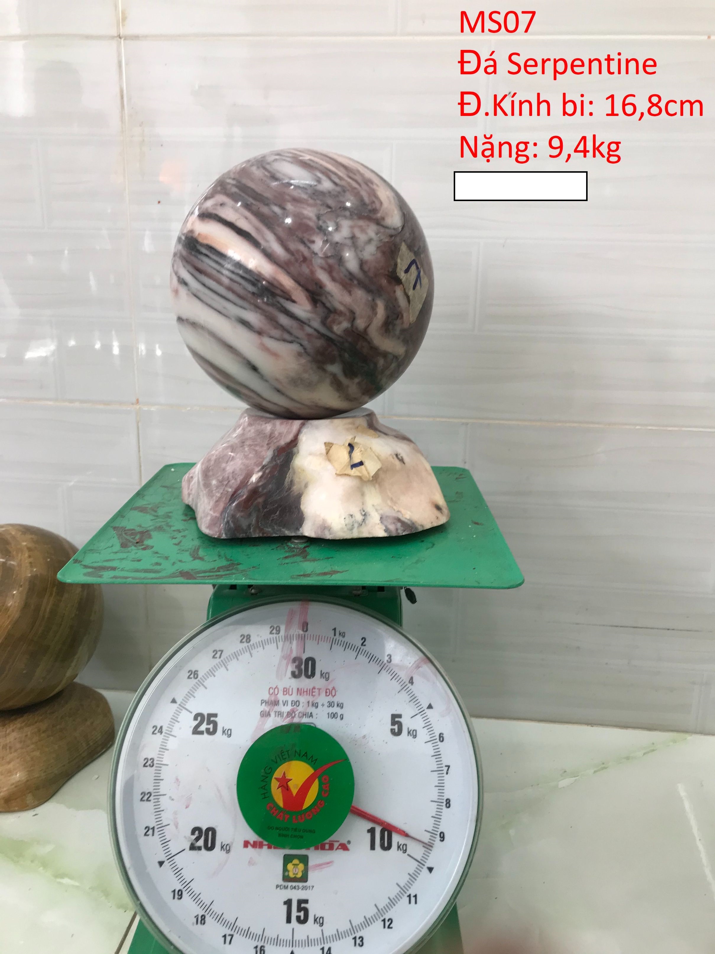 Bi cầu 16.8cm phong thủy đá Serpentine màu