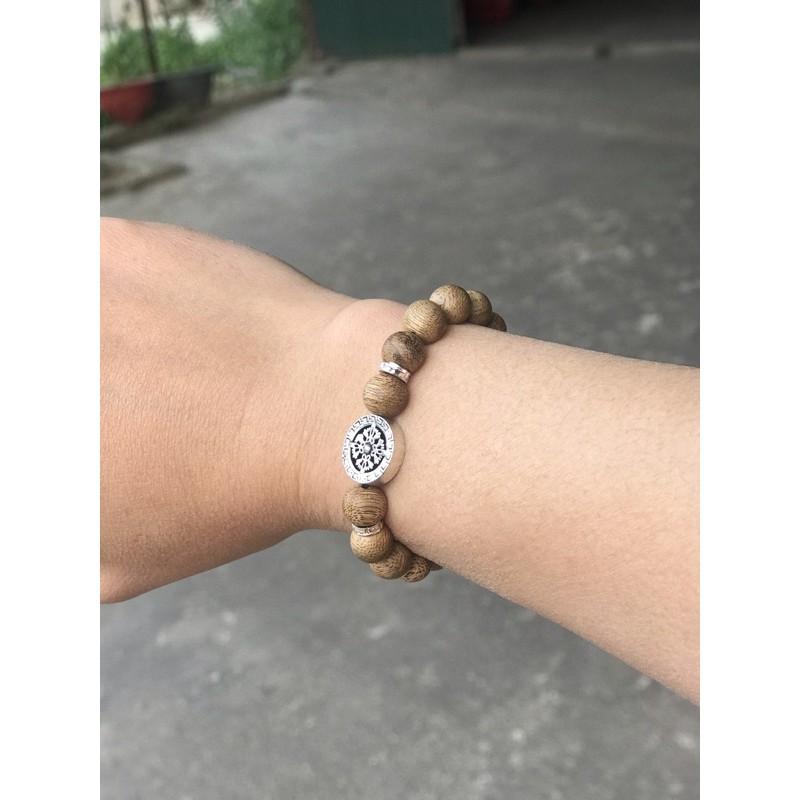 Vòng trầm hương thiên nhiên banh đỏ mix charm
