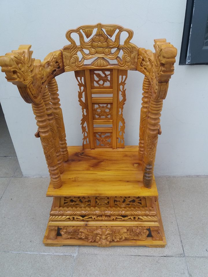 Ngai thờ gỗ mít cao 75cm. mặt ngai 30cmx41cm