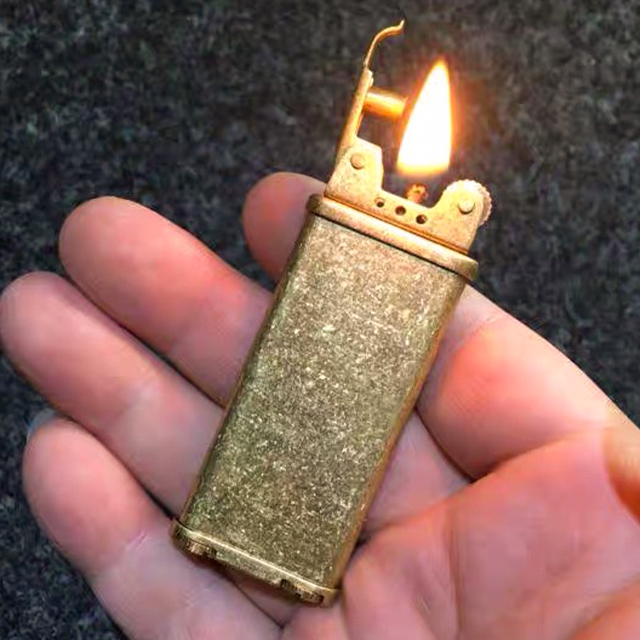 Vỏ Hột Quẹt Bật Lửa Xăng Đá Zorro Siêu Mỏng Z585 Nhiều Màu Đẹp Độc Lạ - Dùng Xăng Bấc Đá Cao Cấp