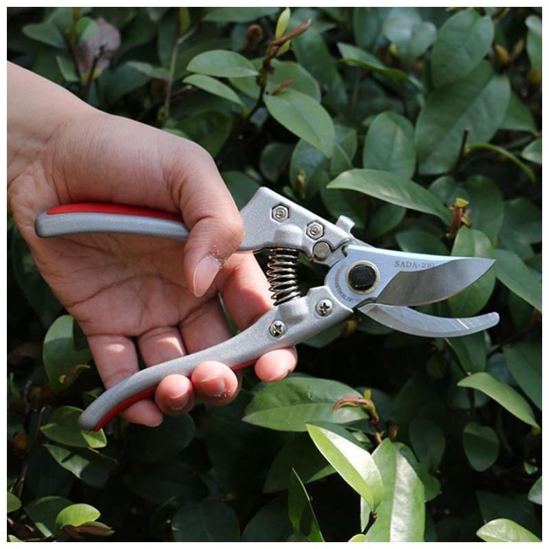 Kéo cắt cành cây SADA 210