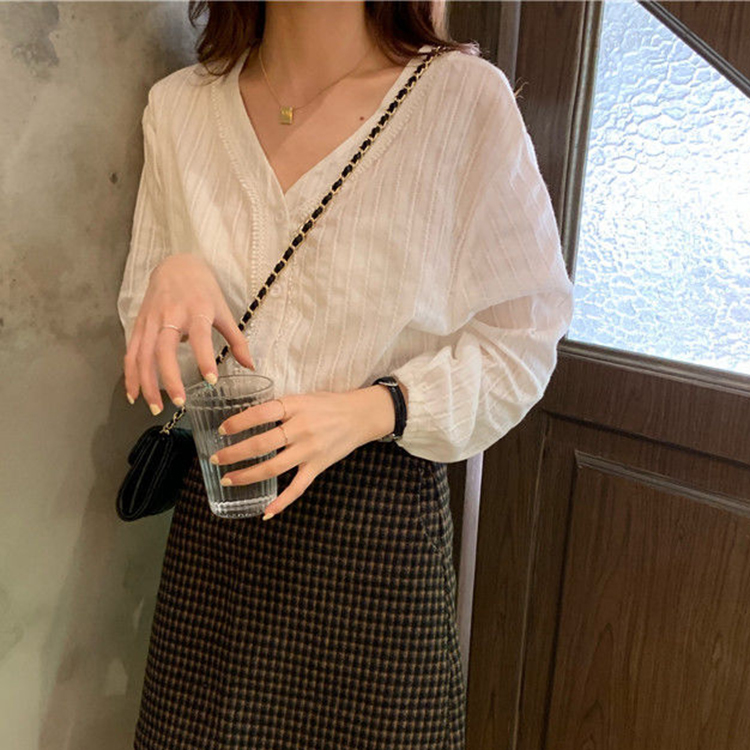 Áo sơ mi nữ tay lỡ xinh xắn, thời trang trẻ, phong cách Hàn