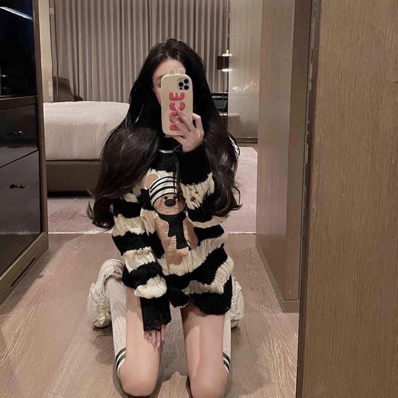 Áo len RÁCH gấu nữ form rộng dày dặn ulzzang hàng QCL1, Áo len cổ tròn sọc ngang đen trắng gấu Bear siêu nổi bật phong cách tiểu thư sang chảnh hàn quốc ulzzang trùm mông- Shop Tậnnn Tâm