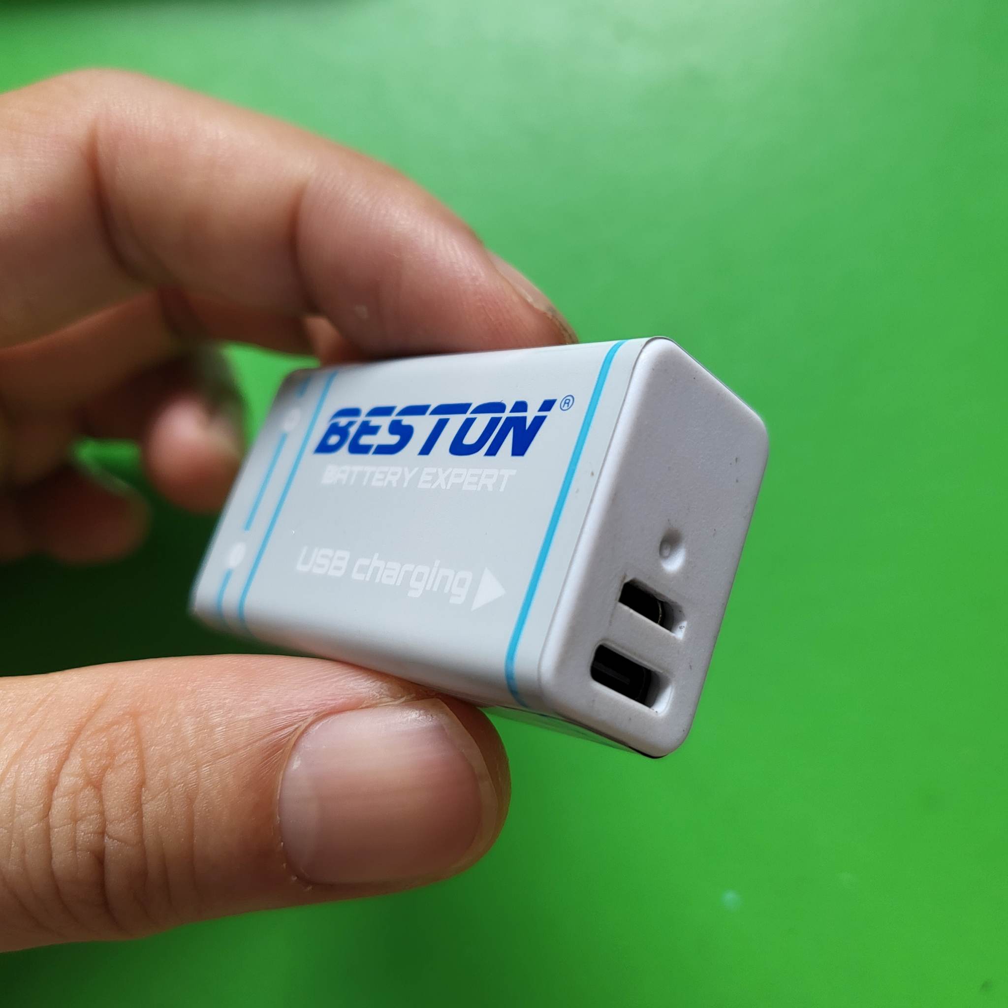 Pin sạc 9V BESTON Lithium sạc trực tiếp USB micro/Type-C dùng cho mic karaoke, đồng hồ đo điện, máy nghe nhạc, đèn pin - Hàng nhập khẩu