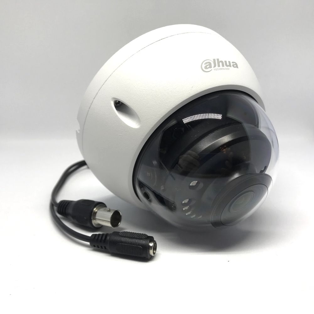 Camera HDCVI Dome hồng ngoại 4.1 Megapixel DAHUA HAC-HDBW1400EP - Hàng Chính Hãng