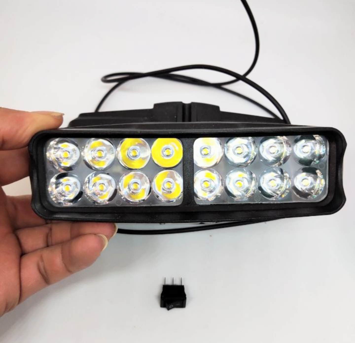 1 ĐÈN TRỢ SÁNG C16 SIÊU SÁNG LẮP XE MÁY XE HƠI ÔTÔ XE ĐẠP ĐIỆN HÀNG CHUẨN CHẤT LƯỢNG