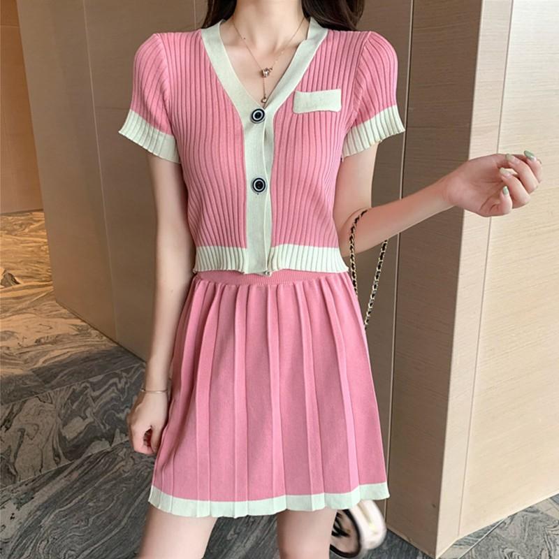 Set Áo Thun Ngắn Tay Cổ Chữ V+Chân Váy Ngắn Lưng Cao Thời Trang Nữ